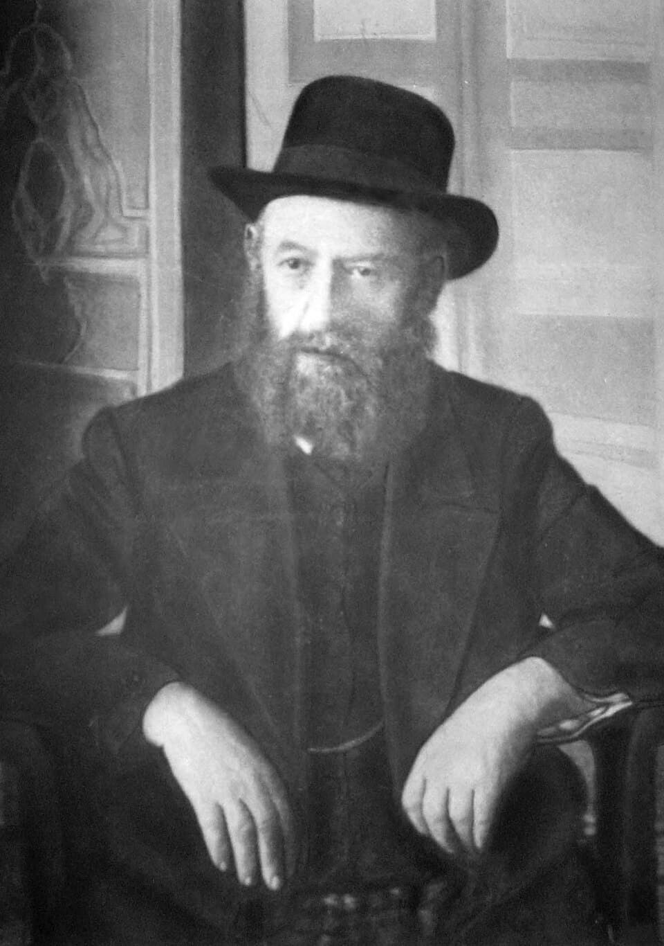 תמונת דרכון היסטורית של רבי שלום דובער שניאורסון, הרבי הרש״ב